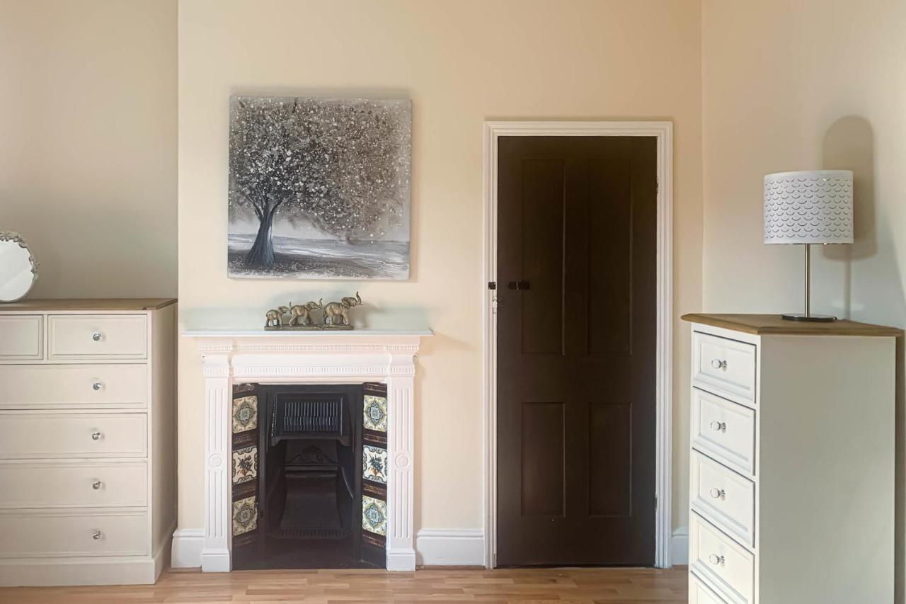 The Groves - Quaint Victorian Home - Free Parking York Extérieur photo