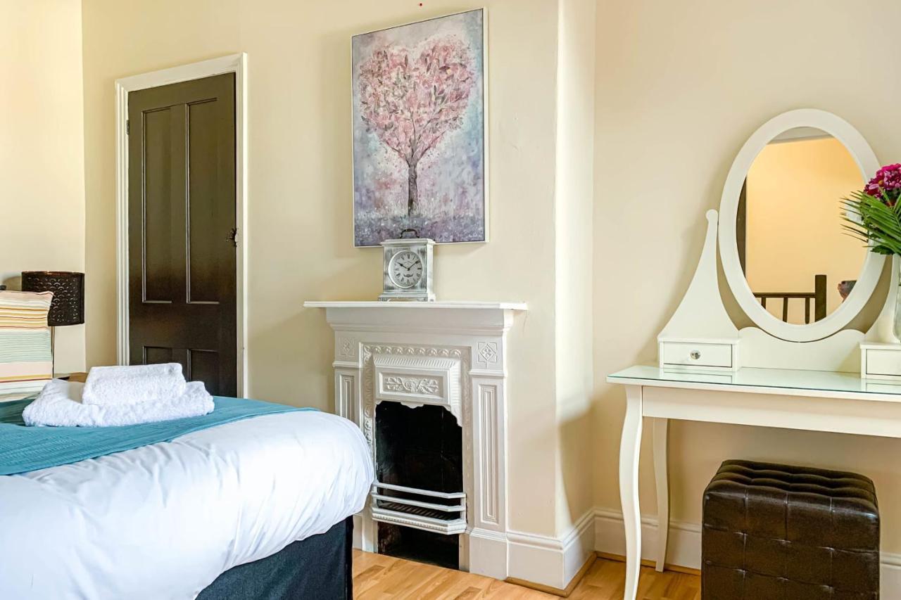 The Groves - Quaint Victorian Home - Free Parking York Extérieur photo