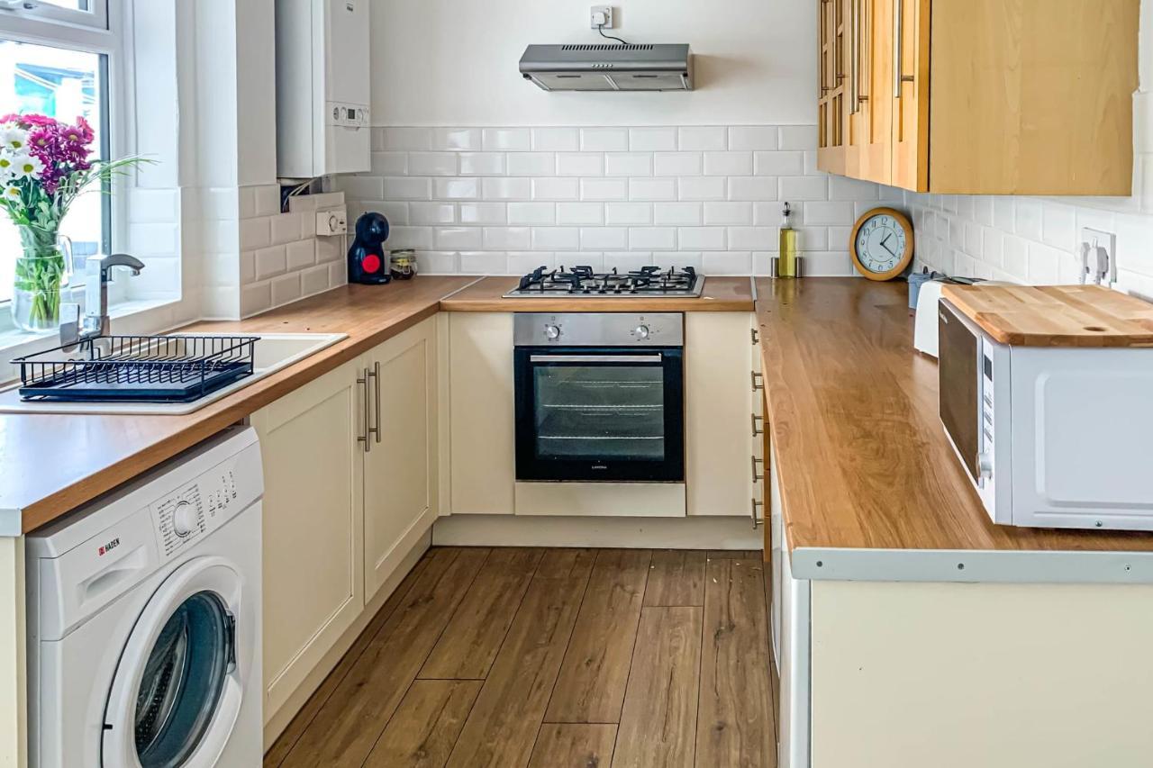 The Groves - Quaint Victorian Home - Free Parking York Extérieur photo