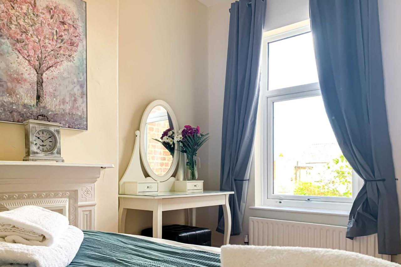 The Groves - Quaint Victorian Home - Free Parking York Extérieur photo