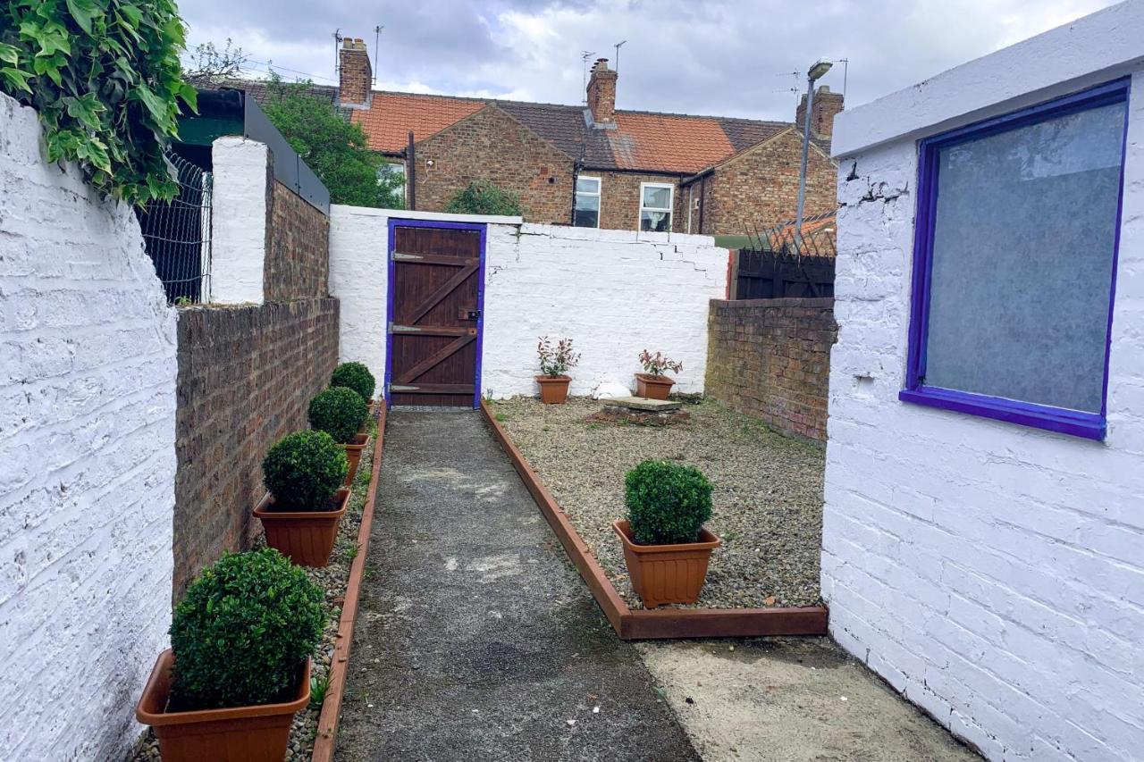 The Groves - Quaint Victorian Home - Free Parking York Extérieur photo